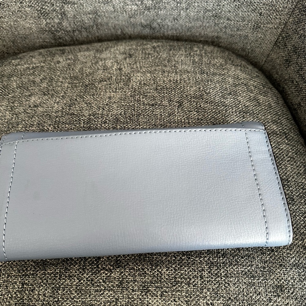 Michael Kors Blue Chevron Leather Wallet with gold accents - Picture 4 of 8